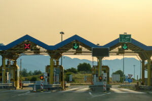 Cómo ahorrar en combustible y peajes 32 paid expressway checkpoint tollgate by hills at ba 2025 03 08 04 32 10 utc1