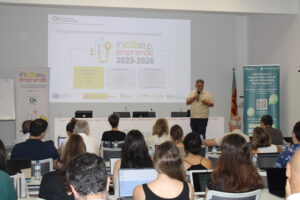 Quart de Poblet celebra una jornada obre legalidad y uso seguro de WhatsApp para comercios, pymes, emprendedores y administraciones 19 IMG 8129