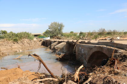Puente histórico de Quart de Poblet, tras el paso de la dana.