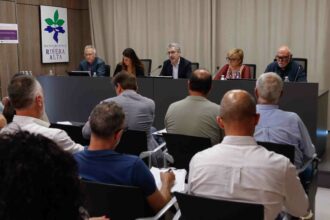 Imatge de la reunió celebrada a la Ribera Alta.