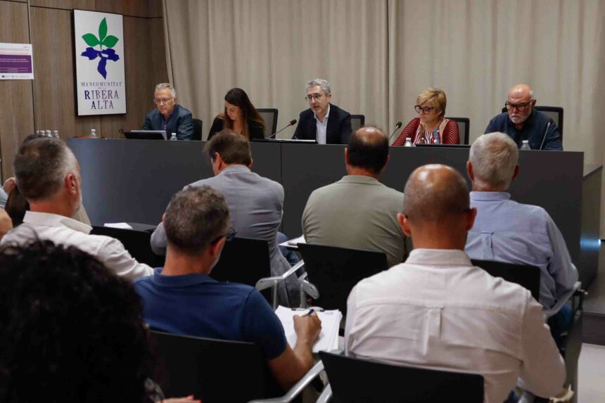 Imatge de la reunió celebrada a la Ribera Alta.