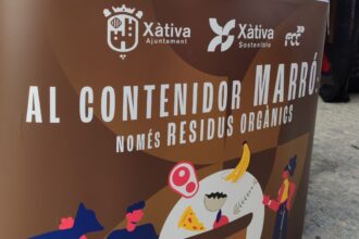 Punt d'informació del contenidor marró de Xàtiva.