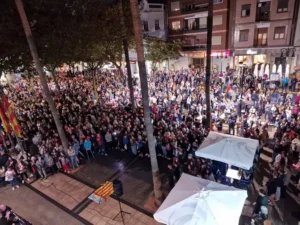 Cuatro mil personas recuerdan en Aldaia a las víctimas de la DANA y pide soluciones para el barranco de la Saleta 27 2 9