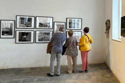 Exposición fotográfica sobre la dana que se muestra en Chiva.