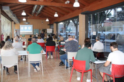 Paiporta convierte el Museo de la Rajoleria en un laboratorio práctico de WhatsApp con IA 13 IMG 8354