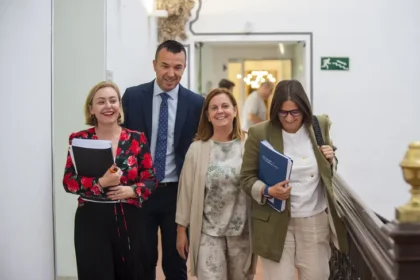 La Diputación invierte más de 2,3 millones en Enguera, Navarrés, Benigànim, Aielo de Rugat o Llosa de Ranes 3 PlenoDiputacionfotoAbulaila3 3