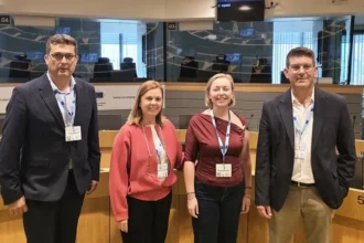 Membres de l'expedició valenciana a Brussel·les.