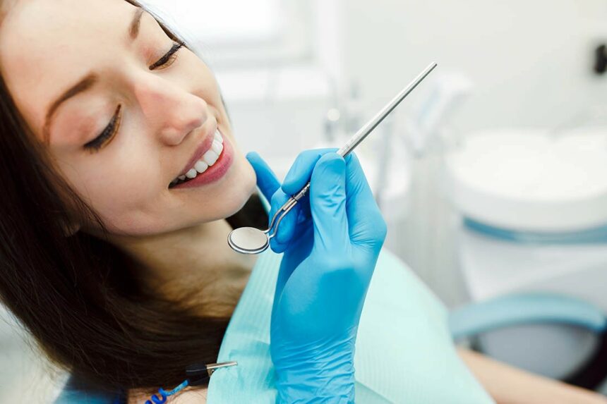 Limpieza dental sin dolor y otros tratamientos innovadores en Clínica Dental Aviñó 1 img 0