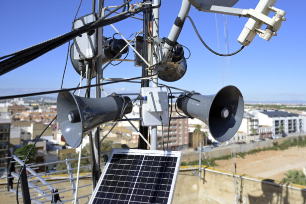 Algunos de los altavoces instalados en Paiporta.