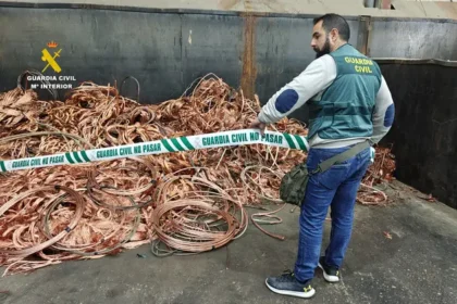 La Guardia Civil ha interceptado el cobre robado.