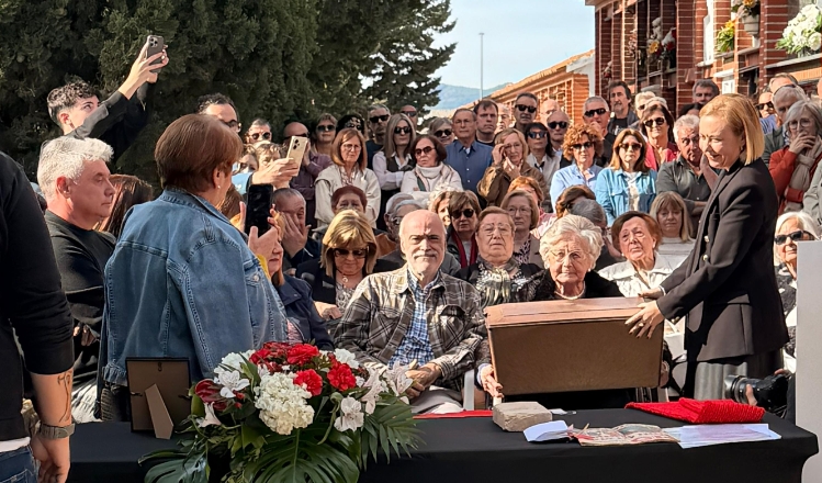 Acte de retorn de les restes de Miguel Alabort a Benigànim.