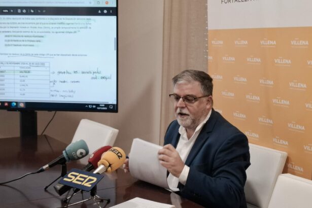 FulgnecioCerdán, alcalde de Villena.