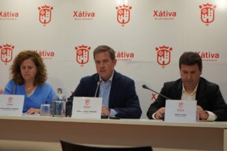 Amor Amorós, Roger Cerdà i Ignacio Reig, en la presentació dels pressupostos de Xàtiva.