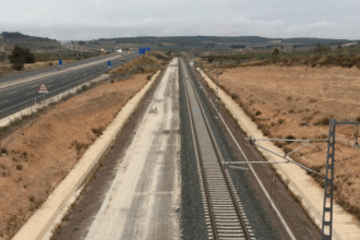 Tram de la línia de tren entre Moixent i l'Alcúdia de Crespins.
