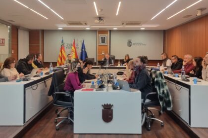 Pleno extraordinario sobre las basuras en Riba-roja.