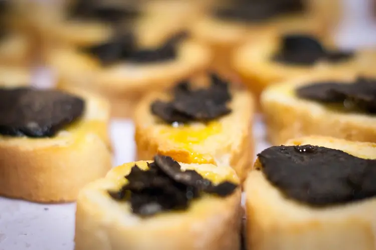 morellanegracomlatrufaargot9