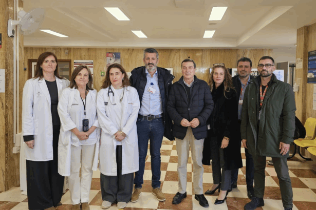 El conseller de Sanidad ha visitado el Hospital de Requena.