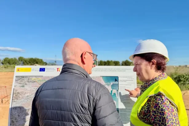 AlcaldedePaiportaVicentCiscarylasecretariadeEstadodeAgriculturayAlimentacionBegonaGarcia1 1