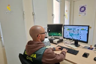 La Guardia Civil ha detenido al facultativo.