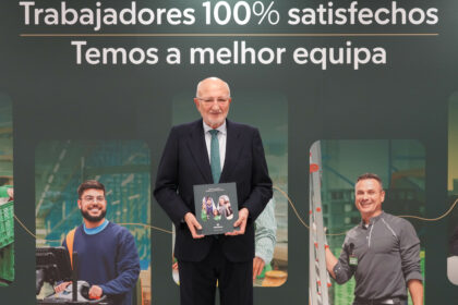 Juan Roig en el Centro de Coinnovacion en Poligono Fuente del Jarro en Paterna Valencia