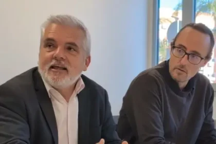 ManuelVerdeguerensuvisitaalHospitaldeManises e1773767823857