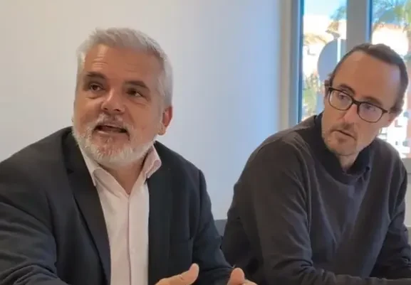 ManuelVerdeguerensuvisitaalHospitaldeManises e1773767823857