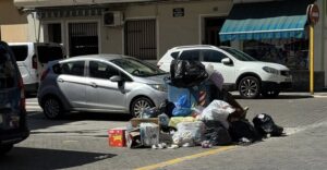 carcaixent basura contenedor