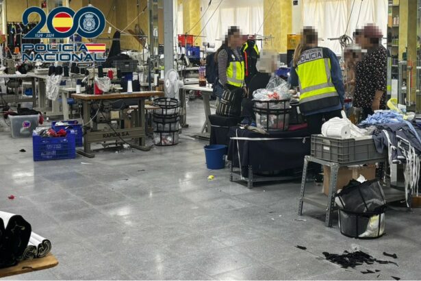 Taller clandestino desmantelado en el Camp de Túria.