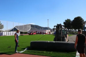 Cullera renueva el césped artificial del polideportivo de La Partideta 27 5976363636118719631