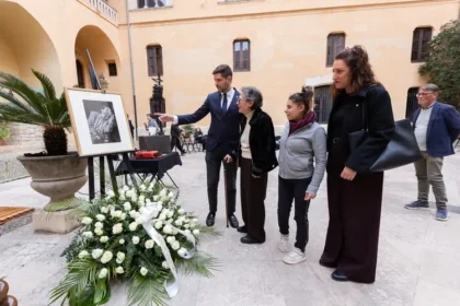 Acte d'homenartge a Josep Piera celebrat a Gandia.
