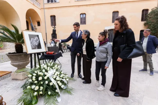 Acte d'homenartge a Josep Piera celebrat a Gandia.