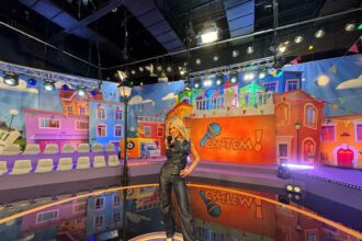 Maria Fuster al plato placa de Cantem