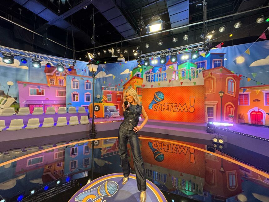 Maria Fuster al plato placa de Cantem