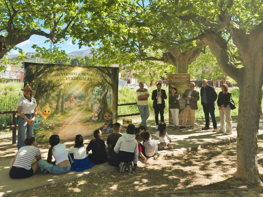 Actividad juvenil e infantil en Los Serranos.