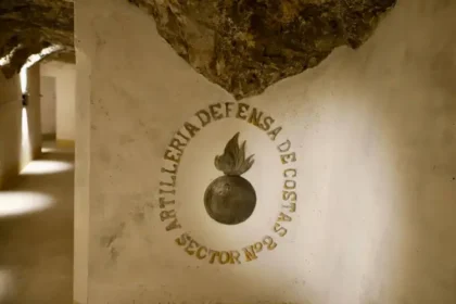 Decoració del refugi antiaeri de Cullera.