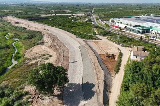 Trabajos de la CHJ en el río Magro a su paso por Algemesí.
