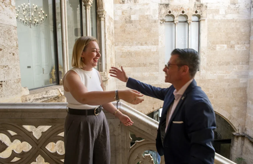 Natàlia Enguix i Toni Gonzàlez a la Diputació de València.
