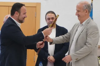Javier Mansilla ha traspasado la vara de mando a Jesús Borràs.
