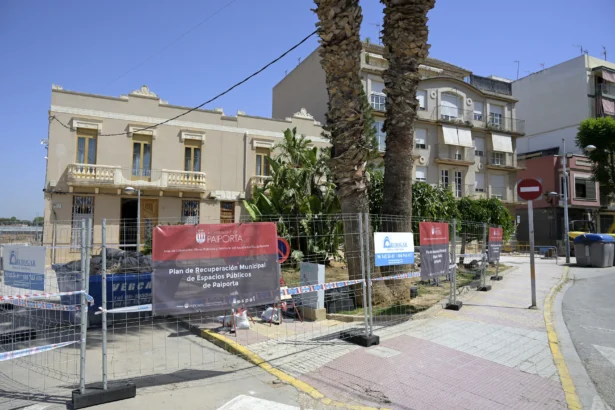 Obras en la plaza Blasco Ibáñez de Paiporta.