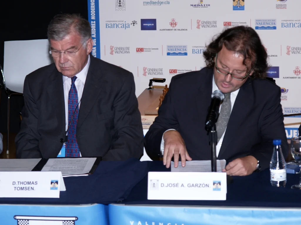 València conmemora el Día del Ajedrez de la Comunitat Valenciana con la visita de la leyenda Miguel Illescas 3 Thomas Thomsen y Jose A. Garzon Valencia 2009