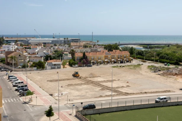 Gandia lidera el descenso del paro en La Safor