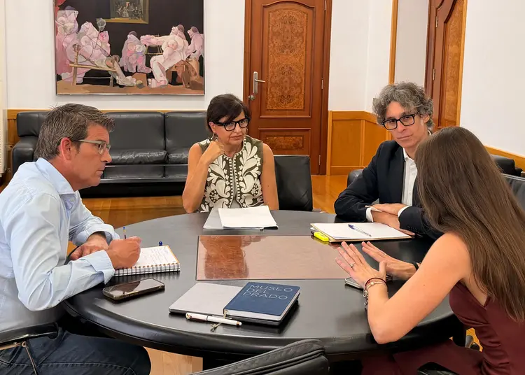 Reunió de l'alcalde d'Ontinyent amb representants de l'lCAV.