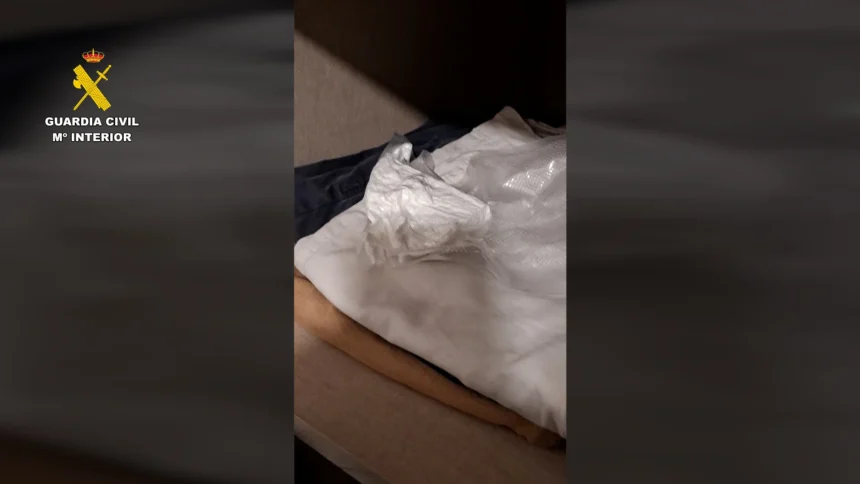 Materal interceptado por la Guardia Civil.