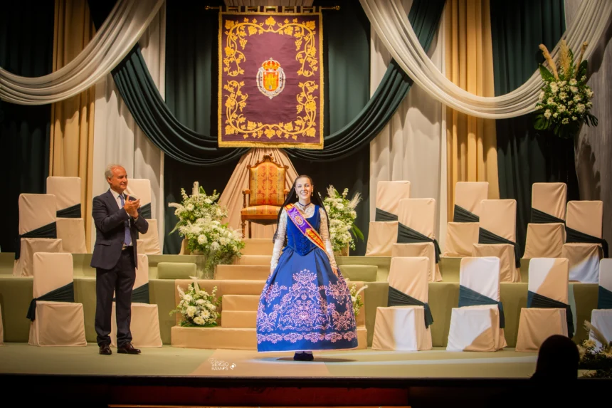 ACTO PRESENTACION REINA FERIA Y FIESTAS UTIEL 2026 MARTA PEREZ GIMENEZ 10