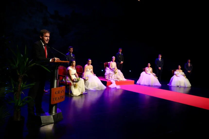 Acte de cloenda de la Fira de Xàtiva al Gran Teatre.