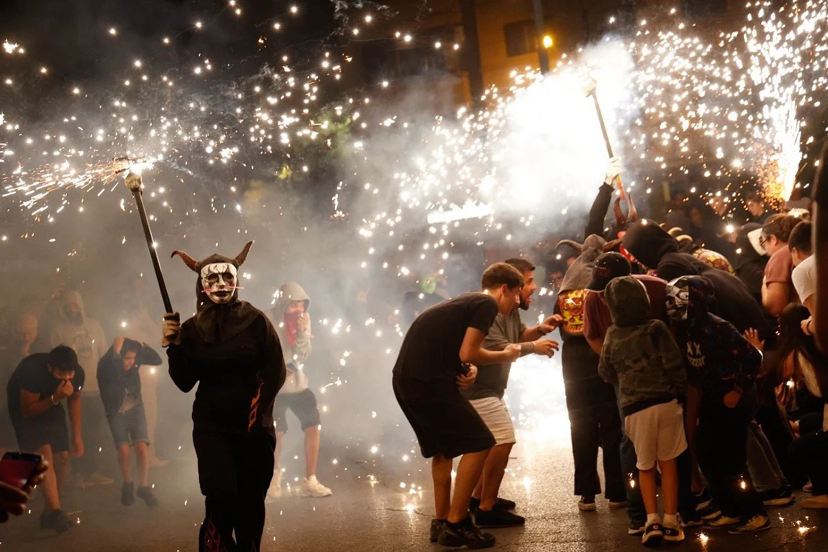 Música, actividades infantiles o citas para todos: el programa de las Fiestas de Mislata 2026 2 Correfoc 1