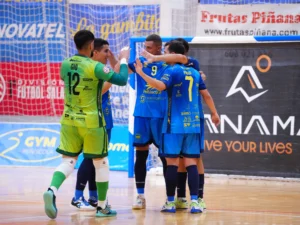 El Servigroup Peñíscola remonta ante el SkyUp ucraniano y firma su primera victoria de la pretemporada (3-2) 40 DSC08494