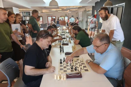 En primer plano MF Carlos Carbonell i y Melchor Conejero d ganador del torneo