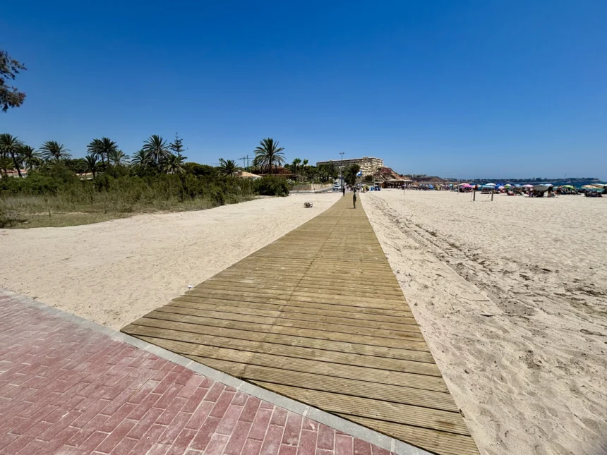 Playa de la Glea de Orihuela.