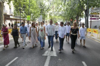 El president de la Diputació, Vicente Mompó, ha visitat la Fira de Xàtiva.